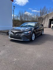 2018 Toyota Camry XLE in Moncton, New Brunswick - 3 - w320h240px
