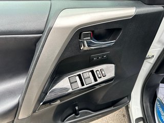 Toyota RAV4 Limited 2018 à Fredericton, Nouveau-Brunswick - 5 - w320h240px