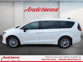 2027 Chrysler Pacifica SELECT AWD in Prince Albert, Saskatchewan - 5 - w320h240px