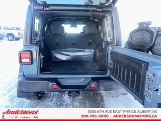 2026 Jeep Wrangler 4-Door WILLYS in Prince Albert, Saskatchewan - 6 - w320h240px