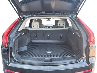 2019 Cadillac XT4 AWD Luxury in Chicoutimi, Quebec - 6 - w320h240px