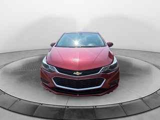 2018 Chevrolet Cruze in Jonquière, Quebec - 2 - w320h240px