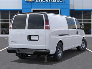 2025 Chevrolet Express Cargo 2500 in Baie-Comeau, Quebec - 4 - w320h240px