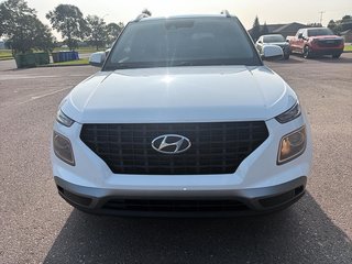 2022 Hyundai Venue Preferred in Chicoutimi, Quebec - 2 - w320h240px