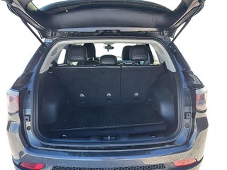 2018 Jeep Compass in Sept-Îles, Quebec - 6 - w320h240px