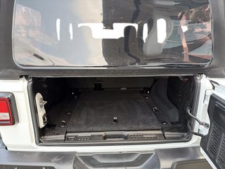 Jeep Wrangler  2024 à Sept-Îles, Québec - 6 - w320h240px