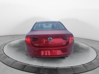 Mazda 3  2021 à Jonquière, Québec - 3 - w320h240px