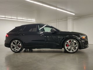 2022  RS Q8 MASSAGE SPORT SEATS | RED CALIPER | BLACK OPTIC in Laval, Quebec - 3 - w320h240px