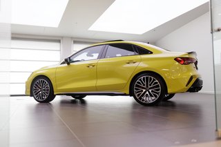 Audi S3 TECHNIK BLACK PACK QUATTRO RED CALIPER|NAV|CARPLAY 2025 à Laval, Québec - 3 - w320h240px