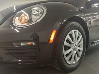 2018 Volkswagen Beetle TRENDLINE AUTO|BLUETOOTH|SIEGES CHAUFFANT in Laval, Quebec - 6 - w320h240px