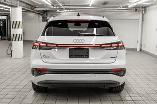 2024 Audi Q4 e-tron BLACK OPTIC PREMIUM PKG TECH PKG in Laval, Quebec - 5 - w320h240px