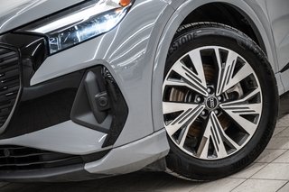 2025 Audi Q4 e-tron BLACK OPTIC PREMIUM PKG TRAILER HITCH in Laval, Quebec - 6 - w320h240px