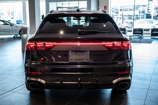Audi RS Q8 DE PERFORMANCE 2025 à Laval, Québec - 5 - w320h240px