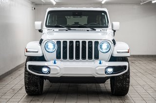 2023 Jeep Wrangler 4xe High Altitude | Ensemble Eclair | 20 pcs | 8 pneus in Laval, Quebec - 2 - w320h240px