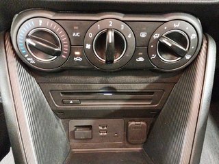 2017 Mazda CX-3 in Quebec, Quebec - 17 - w320h240px