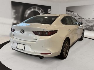 Mazda 3  2023 à Québec, Québec - 2 - w320h240px