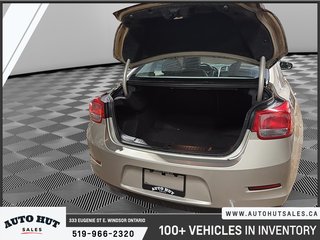 2013 Chevrolet Malibu LT in Windsor, Ontario - 6 - w320h240px