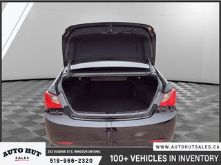 2011 Hyundai Sonata GL in Windsor, Ontario - 6 - w320h240px