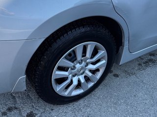 2014 Nissan Altima in Windsor, Ontario - 4 - w320h240px