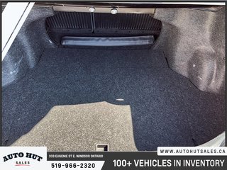 2016 Toyota Camry XLE in Windsor, Ontario - 6 - w320h240px