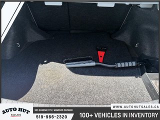 2010 Toyota Corolla LE in Windsor, Ontario - 6 - w320h240px