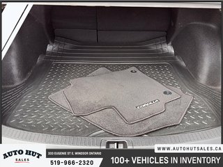 2020 Toyota Corolla SE in Windsor, Ontario - 6 - w320h240px