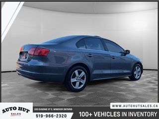 2013 Volkswagen Jetta Sedan in Windsor, Ontario - 4 - w320h240px