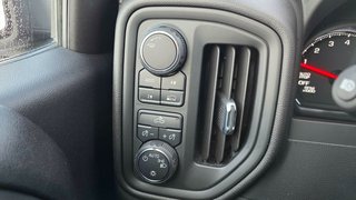 Chevrolet Silverado 1500  2024 à Mont-Laurier, Québec - 24 - w320h240px