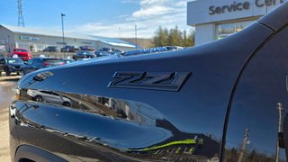 Chevrolet Silverado 2500 HD  2024 à Mont-Laurier, Québec - 15 - w320h240px