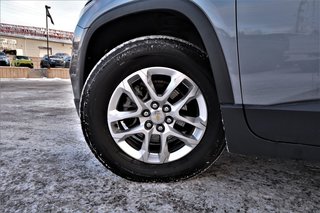 2021 Chevrolet TRAVERSE LS AWD in Mont-Laurier, Quebec - 17 - w320h240px