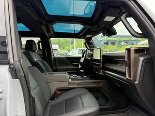2024 GMC HUMMER EV in Mont-Laurier, Quebec - 7 - w320h240px
