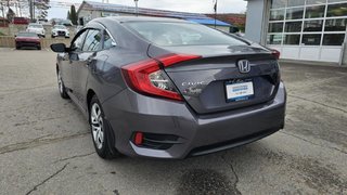 2018 Honda Civic in Mont-Laurier, Quebec - 8 - w320h240px