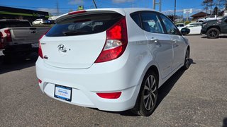 2017 Hyundai Accent in Mont-Laurier, Quebec - 6 - w320h240px