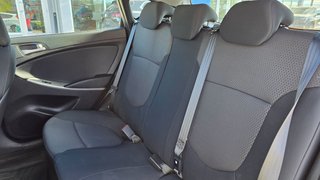 2017 Hyundai Accent in Mont-Laurier, Quebec - 12 - w320h240px