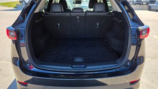 2023 Mazda CX-5 in Mont-Laurier, Quebec - 10 - w320h240px