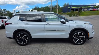 Mitsubishi Outlander  2022 à Mont-Laurier, Québec - 4 - w320h240px