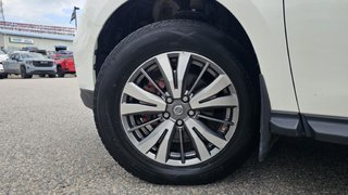 2018 Nissan Pathfinder in Mont-Laurier, Quebec - 15 - w320h240px
