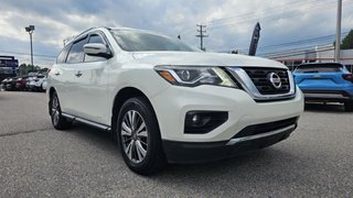 2018 Nissan Pathfinder in Mont-Laurier, Quebec - 3 - w320h240px