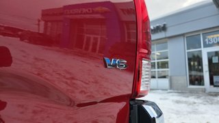 2017 Toyota TACOMA in Mont-Laurier, Quebec - 10 - w320h240px