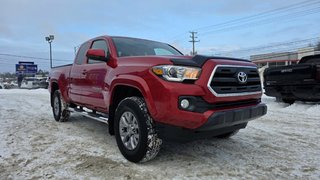 2017 Toyota TACOMA in Mont-Laurier, Quebec - 3 - w320h240px