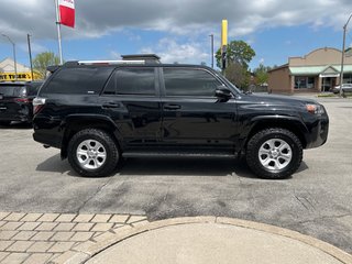 2022 Toyota 4Runner 4 RUNNER SR 5  AWD in Niagara Falls, Ontario - 6 - w320h240px