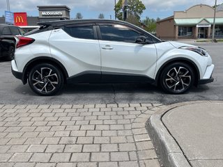 2019 Toyota C-HR XLE PREMIUM FWD in Niagara Falls, Ontario - 6 - w320h240px