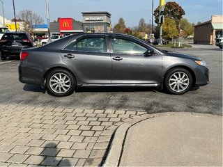 2014  Camry LE in Niagara Falls, Ontario - 6 - w320h240px