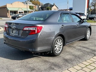 2014  Camry LE in Niagara Falls, Ontario - 5 - w320h240px