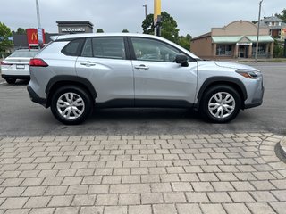 2023 Toyota COROLLA CROSS L in Niagara Falls, Ontario - 6 - w320h240px
