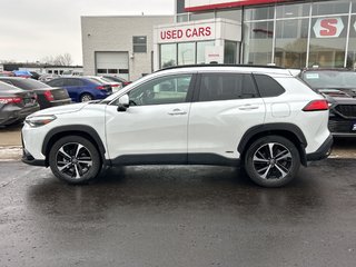 2024 Toyota Corolla Cross Hybrid XSE in Niagara Falls, Ontario - 2 - w320h240px