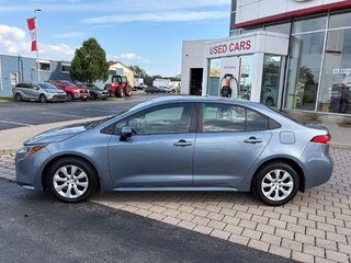 2020 Toyota Corolla LE in Niagara Falls, Ontario - 2 - w320h240px