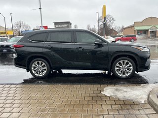 2021 Toyota Highlander Limited in Niagara Falls, Ontario - 6 - w320h240px