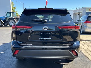 2023 Toyota Highlander XLE in Niagara Falls, Ontario - 4 - w320h240px