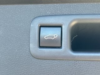 2023 Toyota Highlander XLE in Niagara Falls, Ontario - 5 - w320h240px